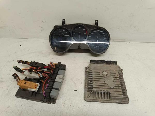 BOITIER DEMARRAGE SEAT LEON 2009-2012 1.6TDI CAYC - Vue 1